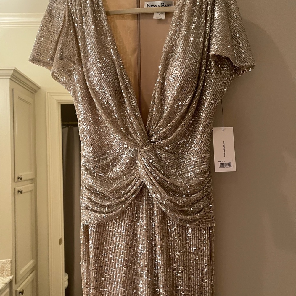 Beautiful , elegant , Mother of the Bride gown never worn ! - Picture 5 of 5